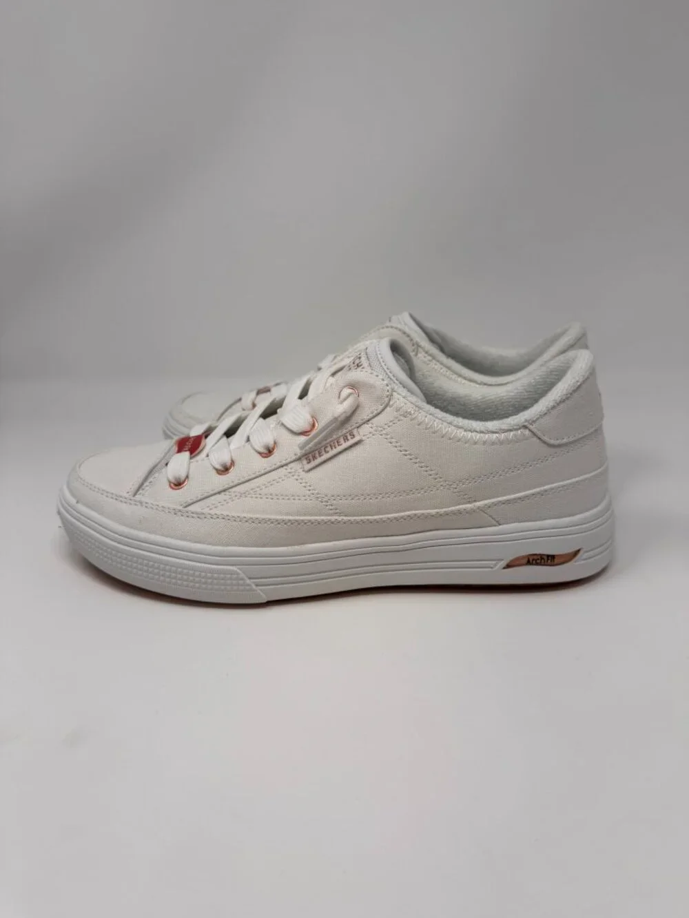 SKECHERS WOMEN WHITE ARCADE ARCH FIT SIZE 8